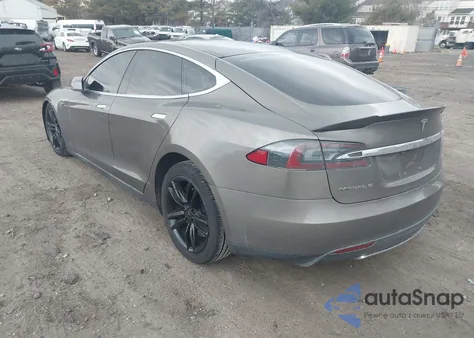 2015 Tesla Model S from USA, damaged, VIN 5YJSA1E22FF109558